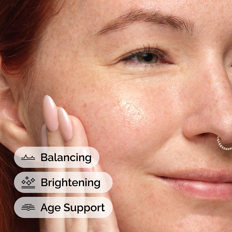 Model Application of The Ordinary Ascorbyl Glucoside Solution 12%